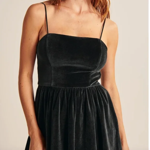 Abercrombie & Fitch Velvet Bubble Hem Dress - Picture 4 of 10